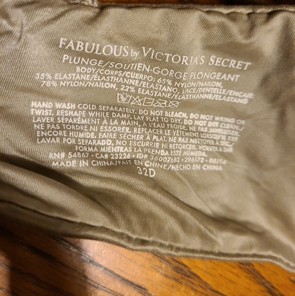 Fabulous by Victoria's secret bra plunge Size 32d Olive green Pretty color - Picture 4 of 4